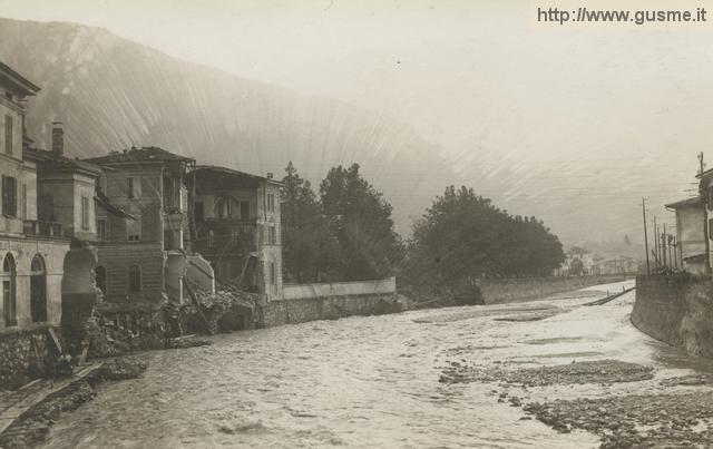 1927-09-25 Disastri alla sponda sinistra del Mallero_senno-00013A-SO3allu - click to next image
