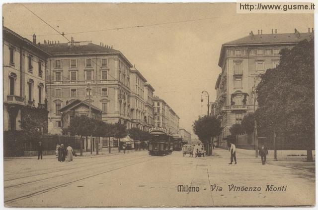 Milano - Via Vincenzo Monti_4 - click to next image