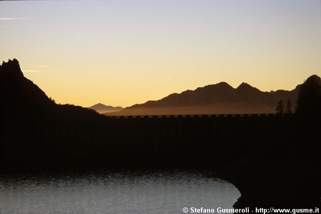  Tramonto sul lago Fregabolgia - click to next image