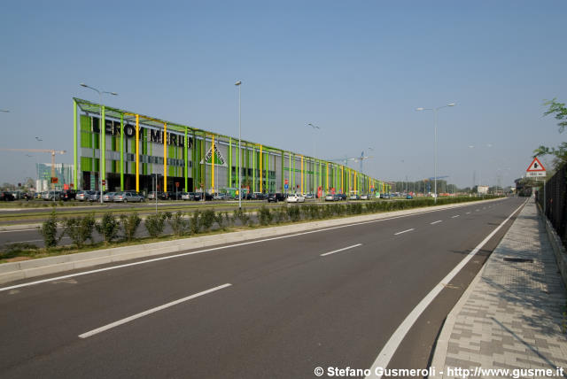  Via Cascina Venina - click to next image