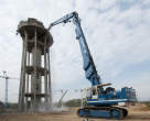 20120402_142504 Liebherr984 alla demolizione della torre piezometrica