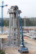 20120402_144503 Liebherr984 alla demolizione della torre piezometrica