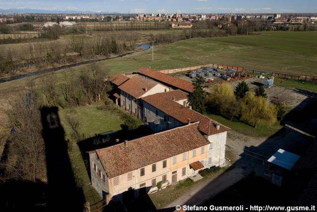  Cascina Ferraresi - click to next image