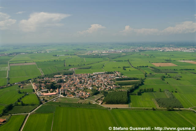  Olevano di Lomellina - click to next image