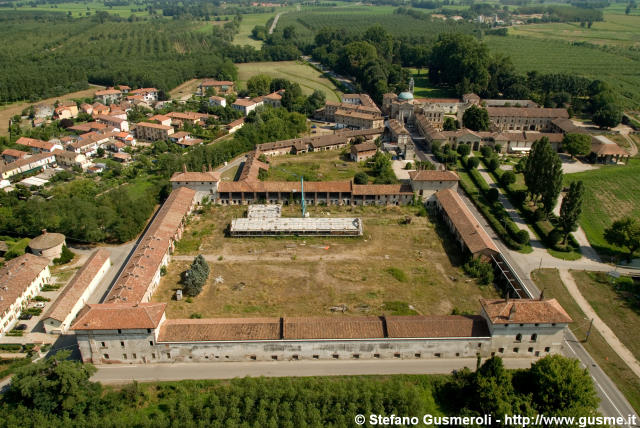  Colombarone - click to next image