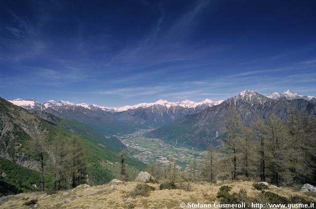  Panorama sulla Valchiavenna dalla bocchetta Chiaro - click to next image