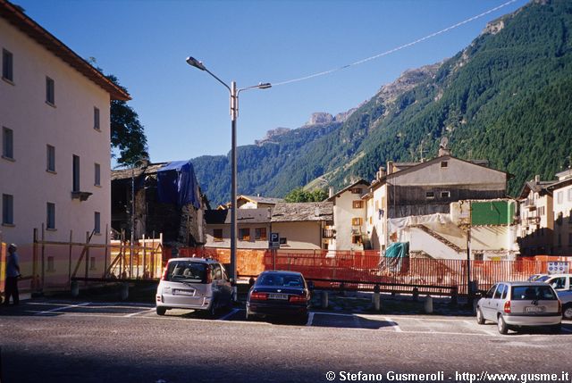 Cantiere in piazza - click to next image