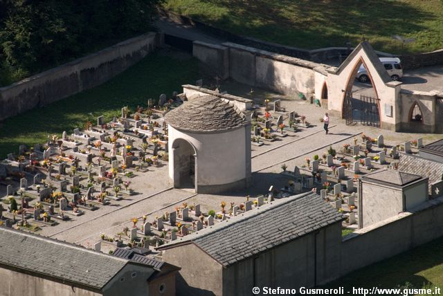  Cimitero - click to next image