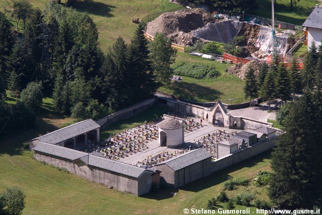  Cimitero - click to next image