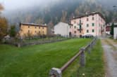 20091031_160351 Abitazioni presso Acero