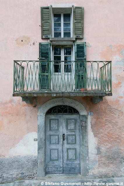  Via Acero 3-5 - click to next image