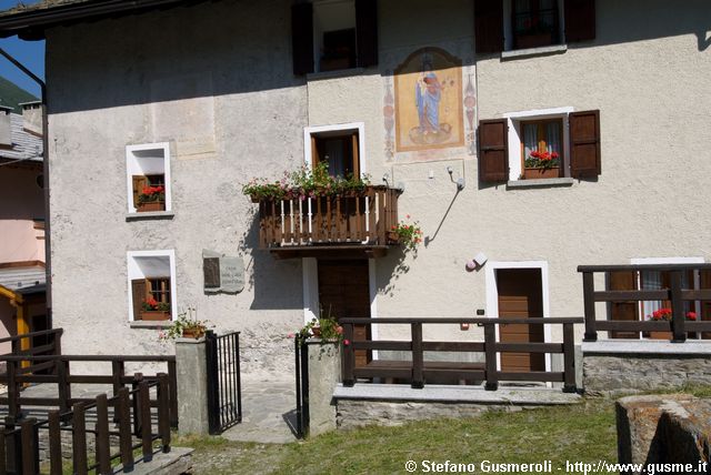  Casa natale di don Guanella - click to next image
