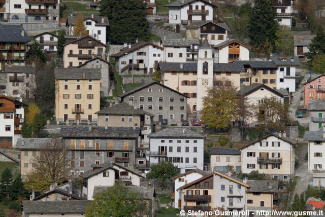  Centro paese - click to next image