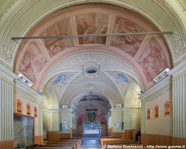 Interno S.Rocco - click to next image