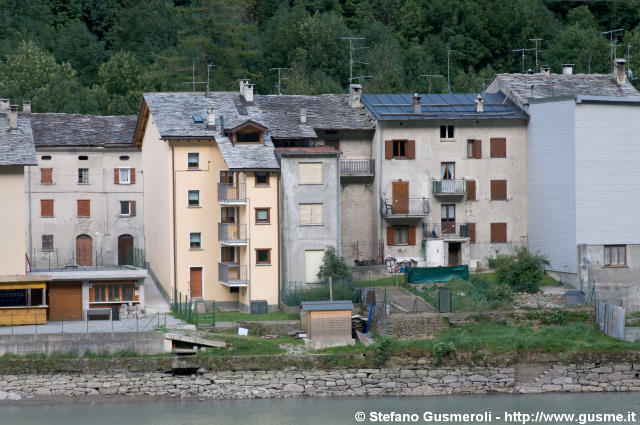 Case di Prestone - click to next image