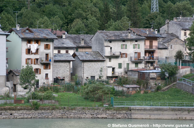  Case di Prestone - click to next image