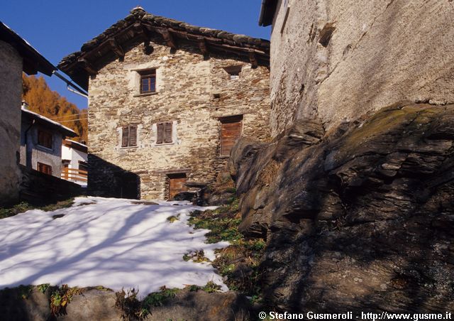  Vicolo innevato - click to next image