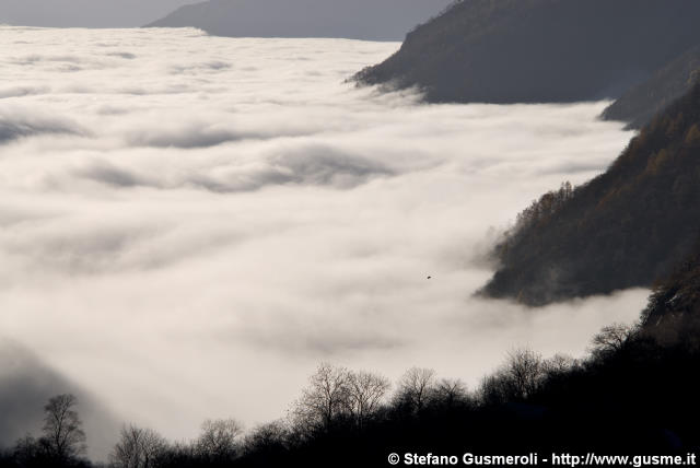  Mare di nuvole in Valchiavenna - click to next image