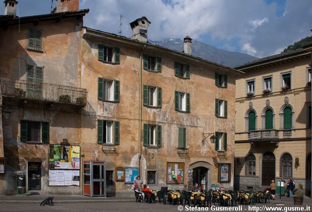  Piazza Bertacchi - click to next image