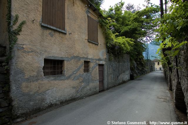  Via Poiatengo - click to next image