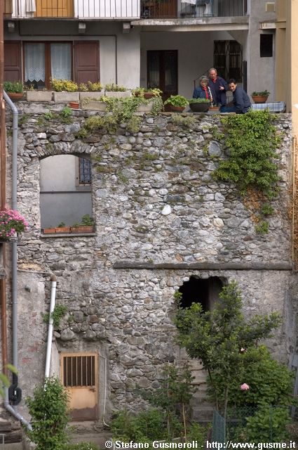  Mura lungomera - click to next image