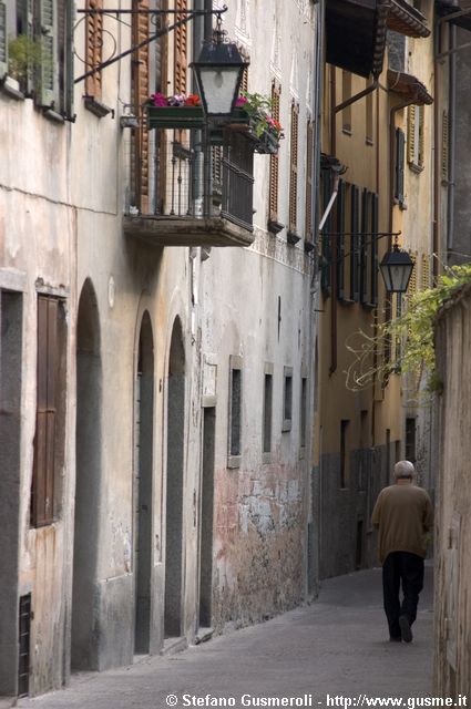  Via Giulio Chiarelli - click to next image