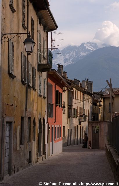  Via Cappuccini e via Chiarelli - click to next image