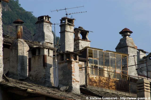  Comignoli di via Pedretti - click to next image