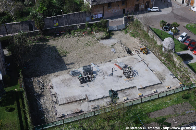  Cantiere fermo in via Picchi - click to next image