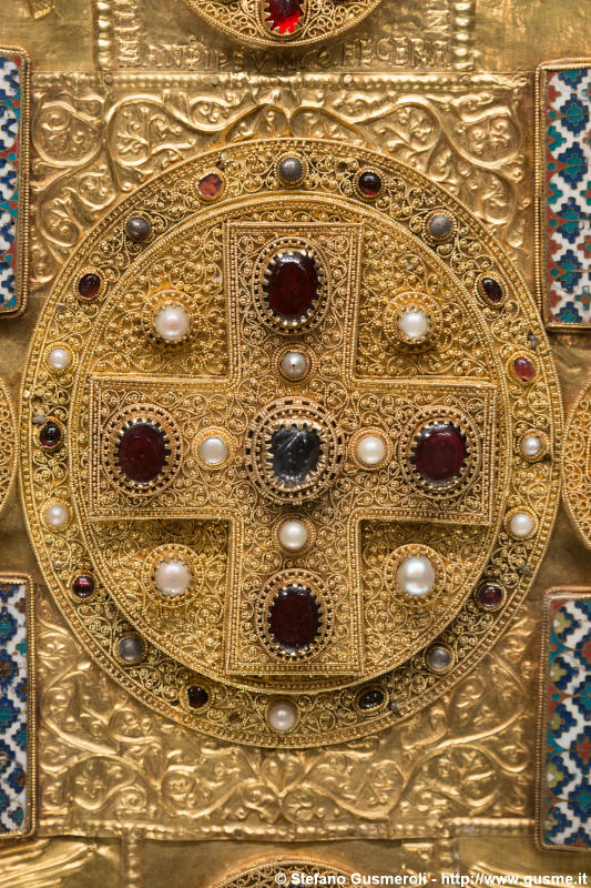  Dettaglio - click to next image