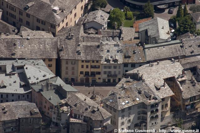  Tetti di piazza Pestalozzi - click to next image