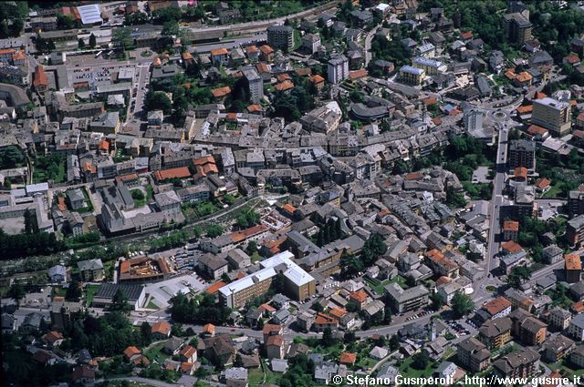  Chiavenna - Centro storico - click to next image