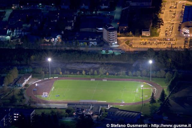  Campo sportivo - click to next image