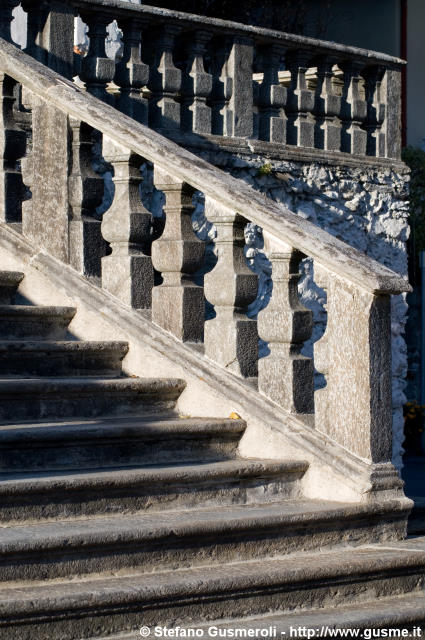  Dettaglio della balaustra - click to next image