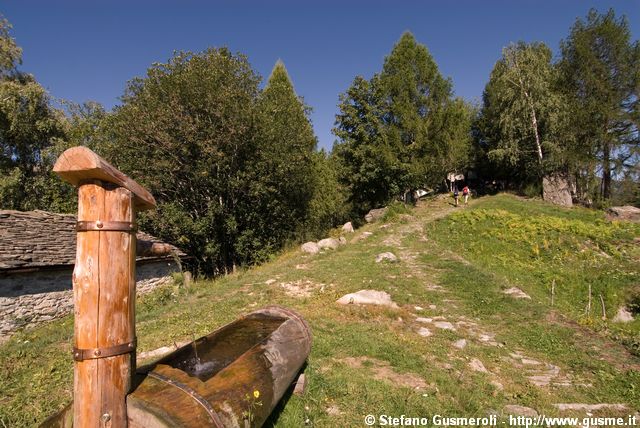  Fontana all'alpe Orlo - click to next image