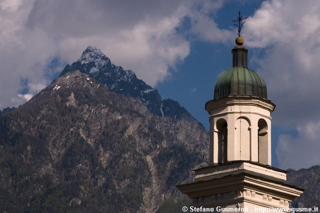  Pizzo di Prata e campanile Gordona - click to next image