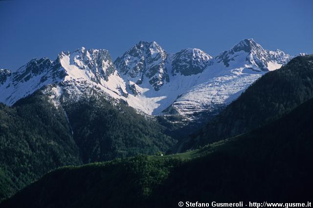  Cima di Rabbi e testata val Garzelli - click to next image