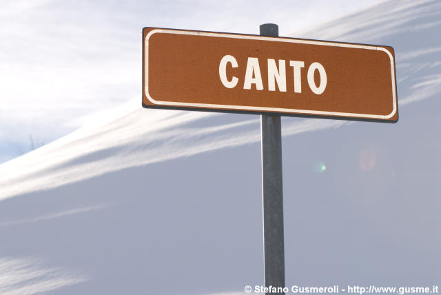  Cartello presso Canto - click to next image