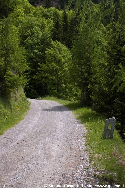  Tra Isola e la diga - click to next image
