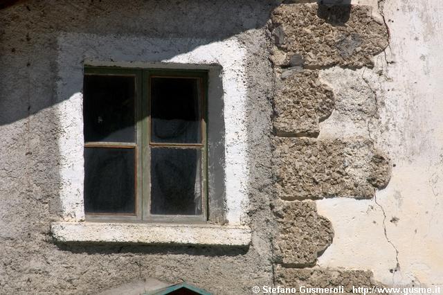  Palazzo - Finestra - click to next image
