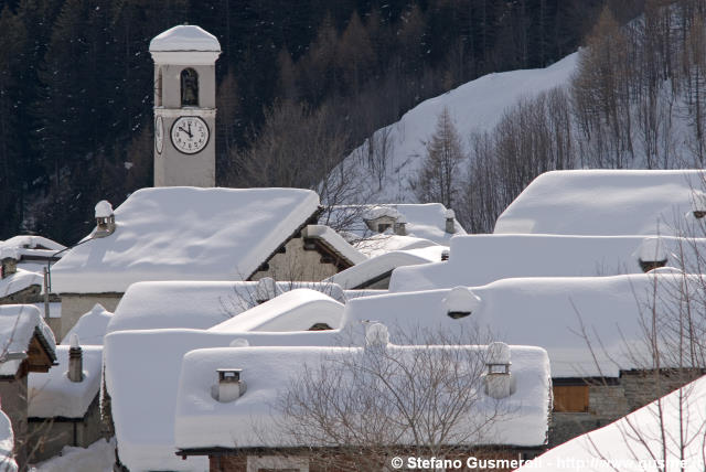  Tetti di Isola innevati - click to next image