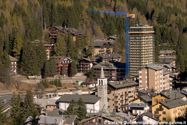  Hotel Torre prima della demolizione - click to next image