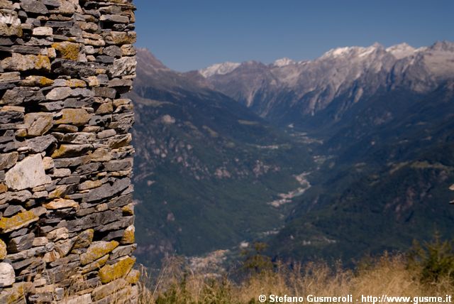  Dall'Alpe Cima verso la Bregaglia - click to next image