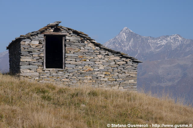  Baita e pizzo Stella - click to next image