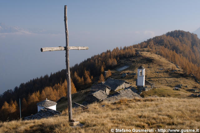  Croce presso Alpe Cima - click to next image