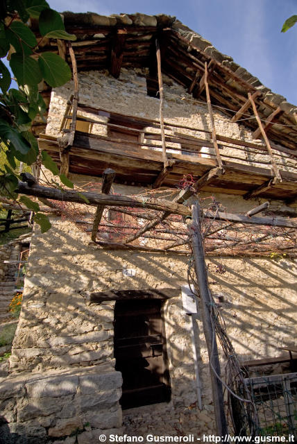  Palazzetto - click to next image