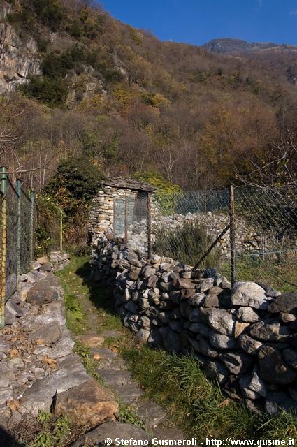  Sentiero tra Cortinaccio e Crana - click to next image
