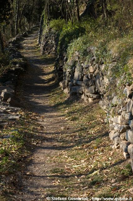  Mulattiera verso Crana - click to next image