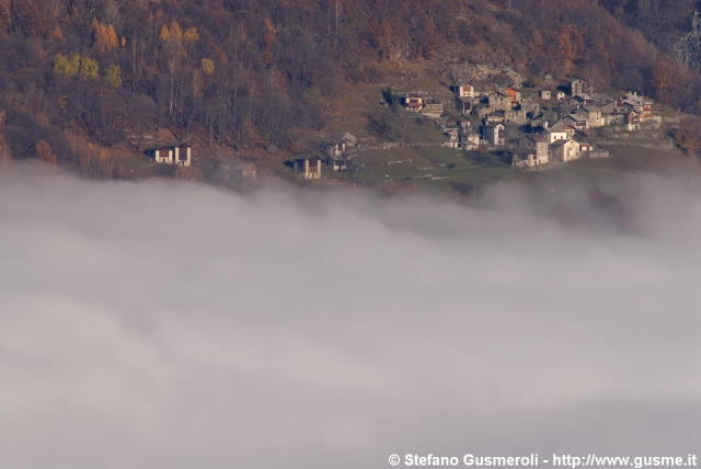  Cirrocumuli lambiscono Dasile - click to next image