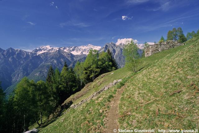  Tra Pradella e Motta - click to next image